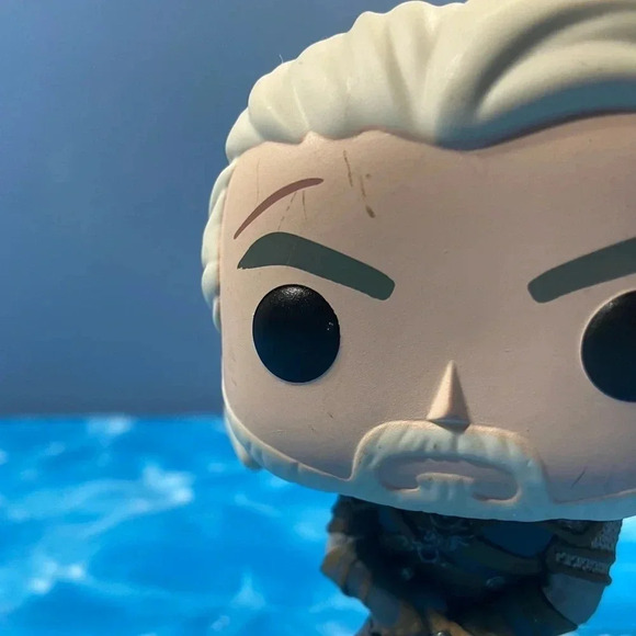 The Witcher 3 Wild Hunt- Geralt of Rivia (The White Wolf, Gwynbleidd) Funko Pop! - Picture 6 of 10